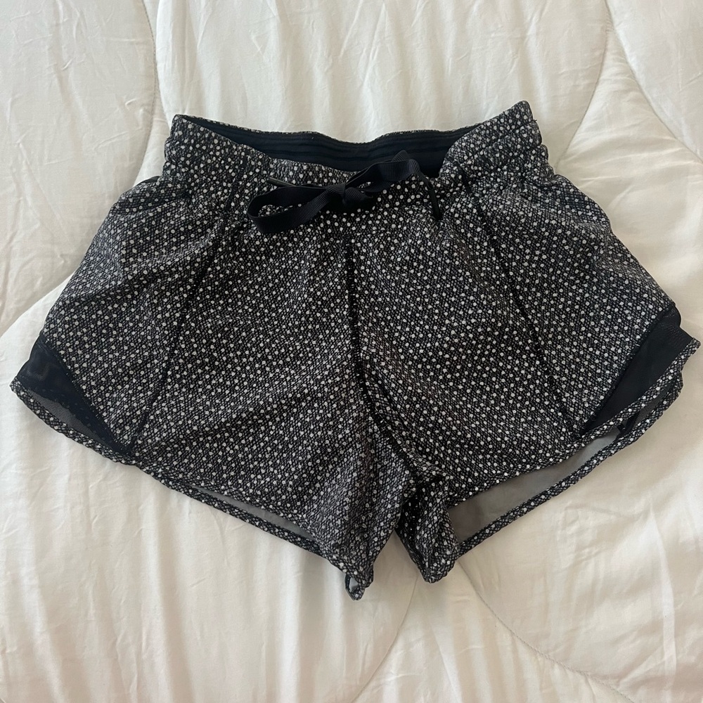 Lululemon Athletica Hotty Hot shorts